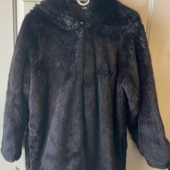 Torrid Faux Fur black coat - Picture 3 of 3